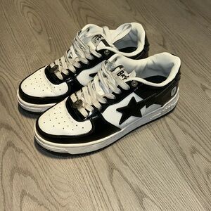 Bapestas patent leather low